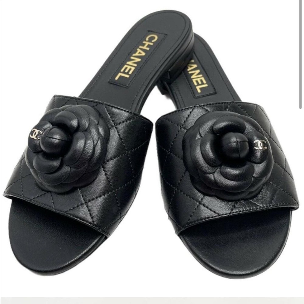AUTHENTIC Chanel Camellia Black Leather Slides * EU 41, US 10